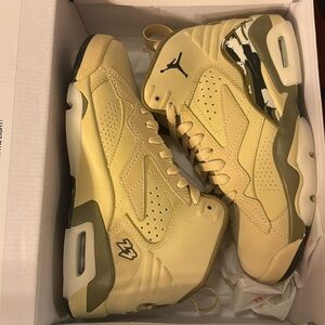 Nike Women’s Jordan Jumpman MVP Team Gold/Shadow Brown Size 5 FB9019 700